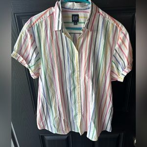 Gap Women’s Short Sleeve Rainbow Stripes Button Up Blouse, size Small.